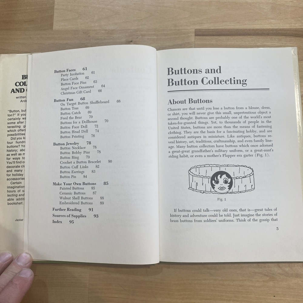 Button Collecting and Crafting Written, Illustrated by Arden J Newsome - HC 1976 - Picture 10 of 16